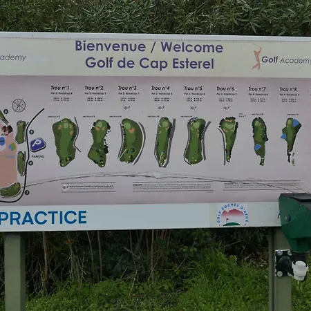 Le Dramont Vue Panoramique Foret شقة Saint-Raphaël