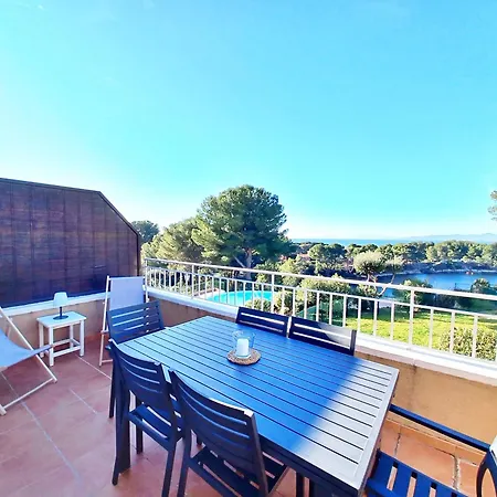 Le Dramont Vue Panoramique Foret شقة