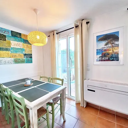 Le Dramont Vue Panoramique Foret شقة Saint-Raphaël